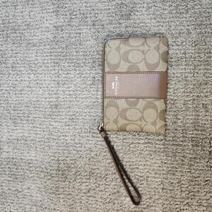 Coach Wristlet Wallet Brown Corner Zip Size Small